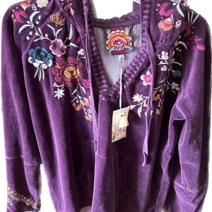 STUNNING purple Johnny Was Tinasha Velour pull over hoodie.